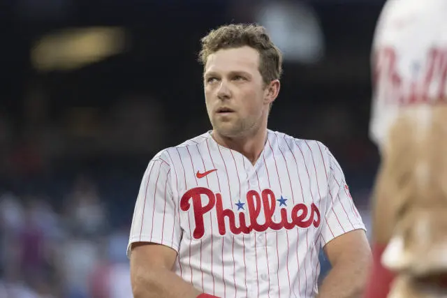 Rocking a Rhys Hoskins Phillies Jersey: Tips for Choosing the Right Size and Style
