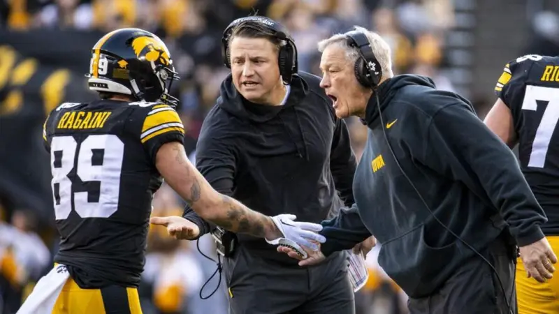 Keep Up with Brian Ferentz Point Tracker: Real-Time Offensive Stats!