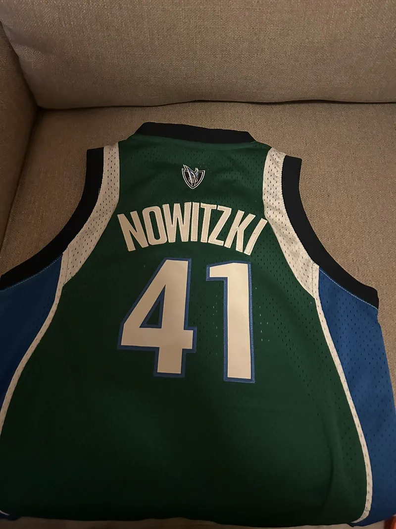 Mavs Jersey Green: Is It the Right Choice for Every Fan?