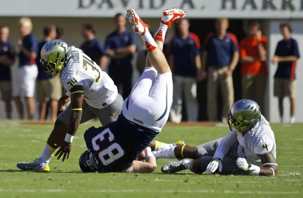 Want details on the Oregon 2014 schedule history? Discover who they played week by week that year.
