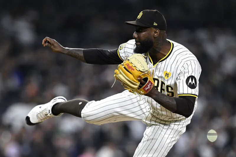 Padres vs Yankees prediction: How to make a smart bet? Follow these easy steps for game analysis.